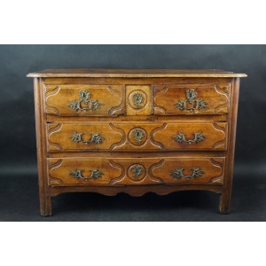 https://antyki-urbaniak.pl/2563-16346-thickbox/baroque-chest-of-drawers-walnut-louis-dulin-1760s.jpg