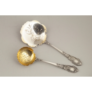 https://antyki-urbaniak.pl/2942-19962-thickbox/-spoon-and-spader-for-desserts-and-fruit-france-2nd-half-of-the-20th-century-19th-century.jpg