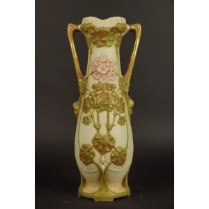 https://antyki-urbaniak.pl/3729-27062-thickbox/vase-royal-dux-porcelain-art-nouveau-circa-1900.jpg