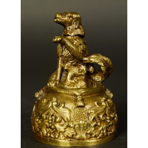 https://antyki-urbaniak.pl/3848-28966-thickbox/bell-with-a-dog-bronze-19th-century.jpg