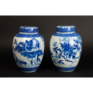 https://antyki-urbaniak.pl/3951-29890-thickbox/-pair-of-vases-with-covers-japan-seto-meiji-era-1868-1912.jpg