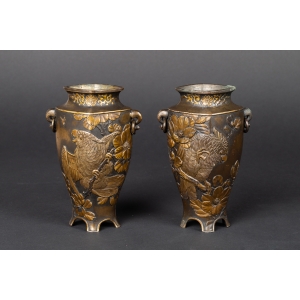 https://antyki-urbaniak.pl/4405-36136-thickbox/-pair-of-vases-japan-meji-era-1868-1912-.jpg
