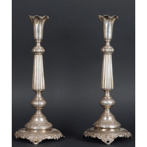 https://antyki-urbaniak.pl/4776-40093-thickbox/a-pair-of-candles-fraget-warsaw-19th-20th-century.jpg