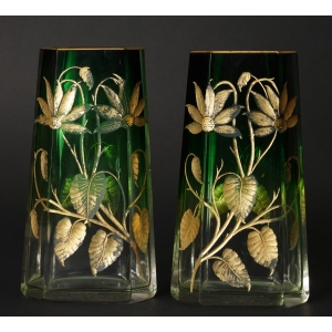 https://antyki-urbaniak.pl/4859-40977-thickbox/vases-with-bundles-of-flowers-glass-circa-1900.jpg