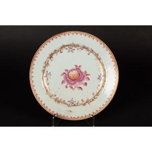https://antyki-urbaniak.pl/5008-42450-thickbox/-plate-with-a-rose-china-qing-dynasty-qianlong-period-1735-1796.jpg