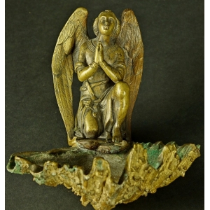 https://antyki-urbaniak.pl/5154-44149-thickbox/droppers-with-a-kneeing-angel-bronze-19th-century.jpg