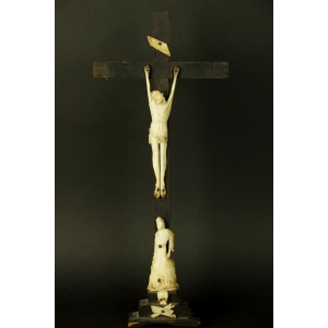 https://antyki-urbaniak.pl/5158-44183-thickbox/figural-crucifix-baroque-17th-century.jpg