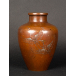 https://antyki-urbaniak.pl/5208-44694-thickbox/-vase-with-cranes-signed-bronze-inlaid-with-silver-japan-meiji-taisho-era-early-20th-century.jpg