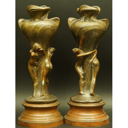 PARA DEKORACYJNYCH WAZONÓW Z POSTACIAMI KOBIET, Charles-Émile Jonchery, Francja, ok. 1900 r.